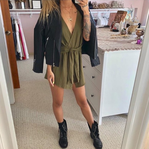 NWT Green Romper - Picture 3 of 3